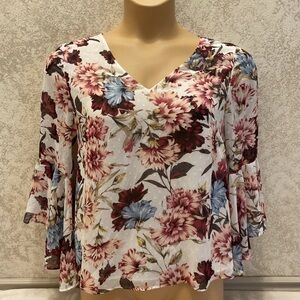 White House Black Market Floral Bell Sleeve Blouse